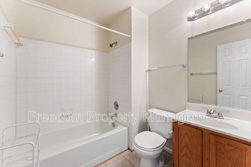 Warrenton Townhome: 726 Pine Tree Ct.