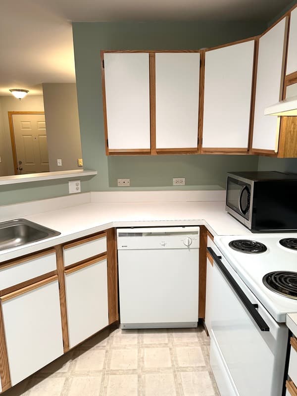 Richmond Condo: 350 Cunat Blvd