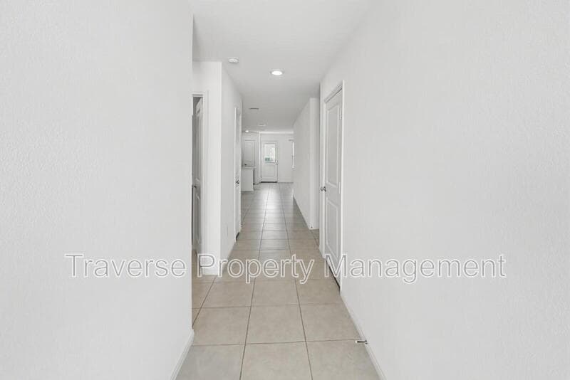 Azle House: 1380 Beach Dr
