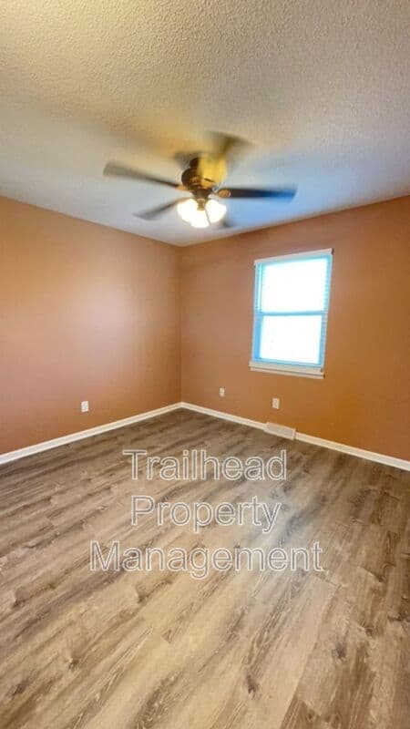 Kansas City Townhome: 8716 N Chatham Ave