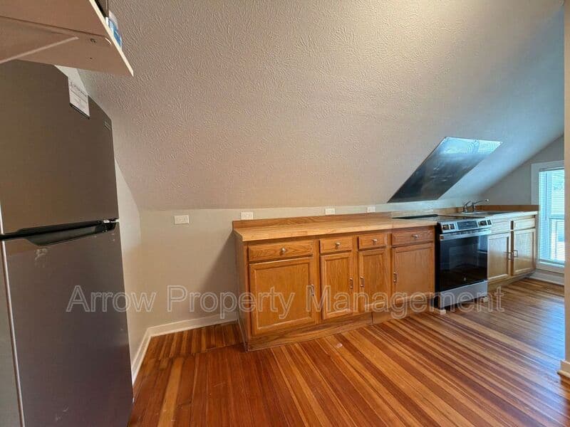 Lincoln Condo: 2727 P Street