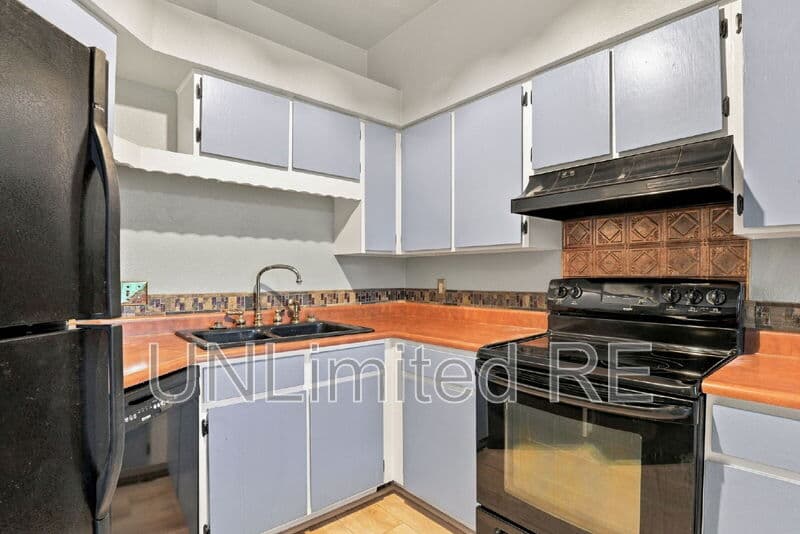 Flagstaff Townhome: 2350 North Whispering Pines Way