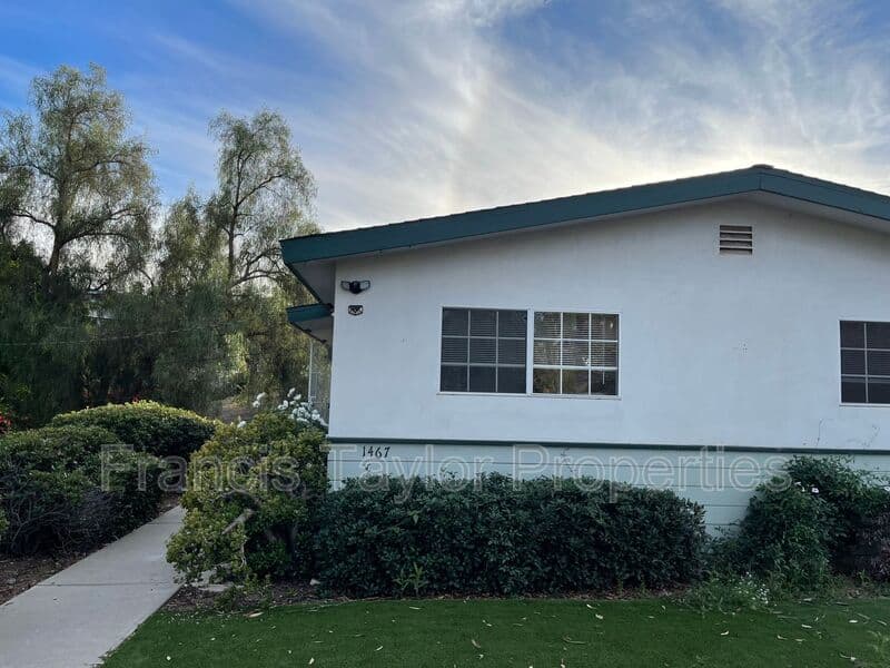 Escondido House: 1467 Old Cedar Road