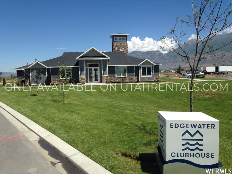 Vineyard Condo: 202 N 725 E