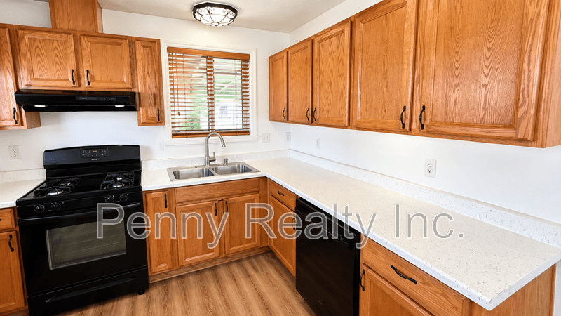 San Diego House: 1842 Burton St