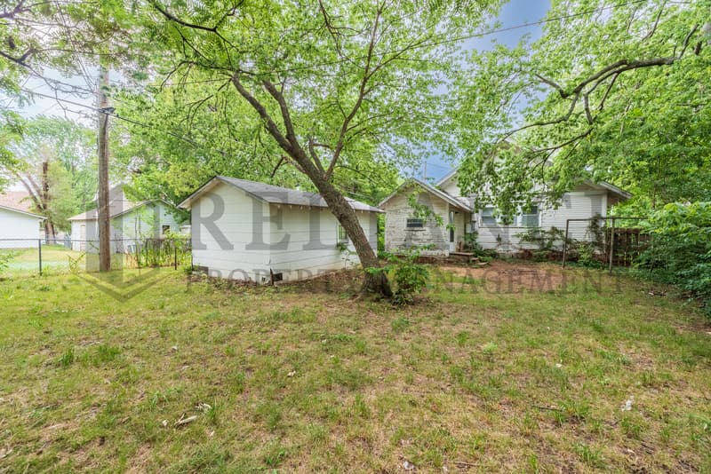 El Dorado House: 318 West Carr Avenue