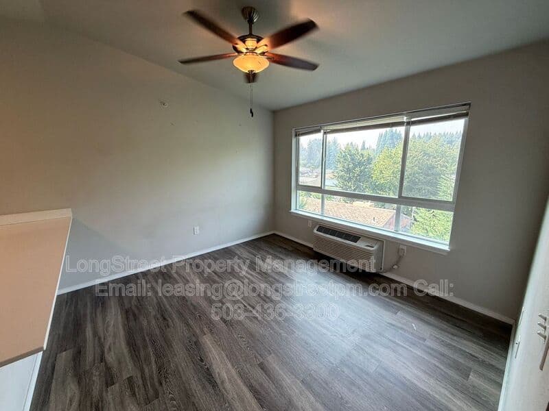Keizer House: 3655 Pleasant View Dr NE