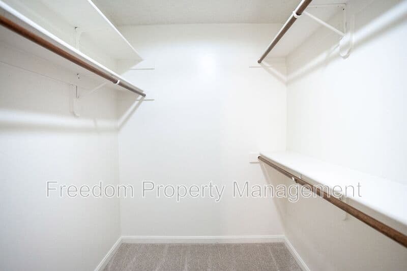 Alexandria Condo: 279 S Pickett St.