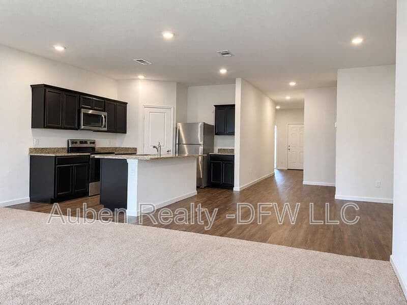 Fort Worth House: 6525 Trident Court