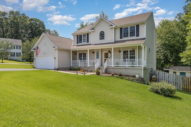 Fredericksburg House: 11814 Gardenia Dr