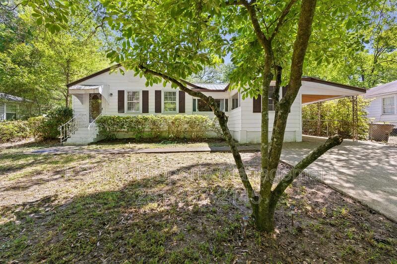 Mobile House: 316 Border Drive West