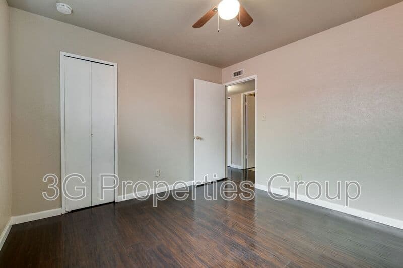 Coppell House: 216 Park Meadow Way