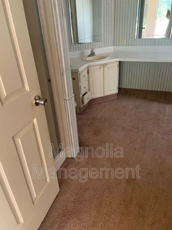 Norlina House: 146 Indian Dr.