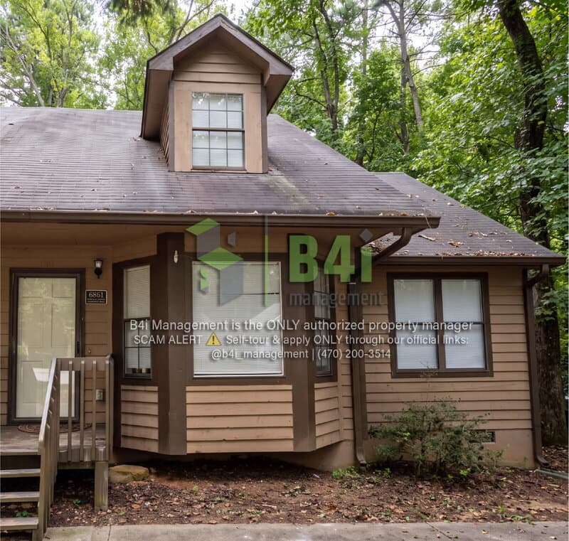Douglasville House: 6861 S Lakewood Terrace