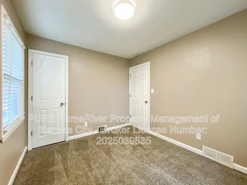 Prairie Village House: 7669 Rainbow Dr