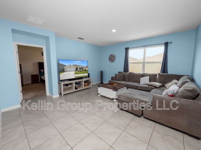 Haines City House: 972 Serchio St