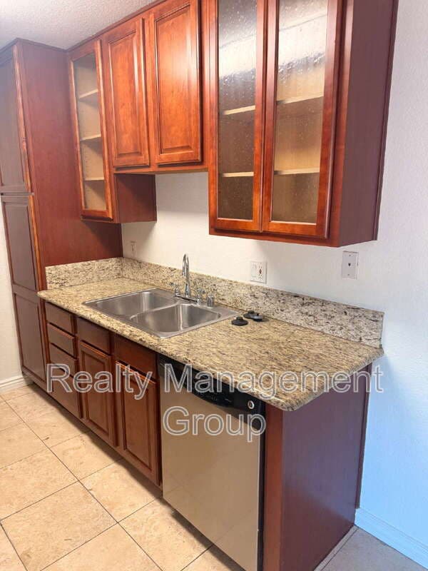 La Mesa Condo: 5417 Lake Murray Boulevard