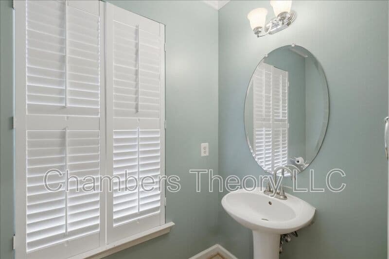 Silver Spring Condo: 11308 King George Dr