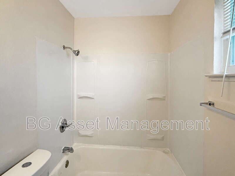 Sacramento Condo: 714 Darina Avenue