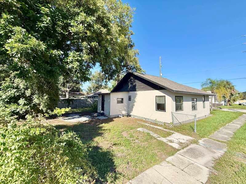 St. Petersburg House: 235 35th Street South