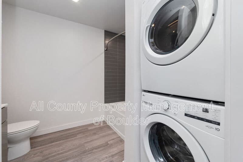 Boulder Condo: 2301 Pearl St