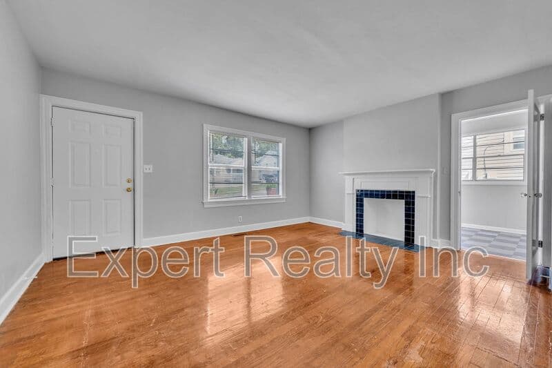 BIRMINGHAM House: 4807 TERRACE M