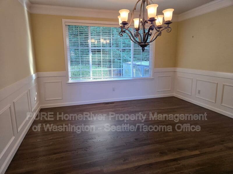Auburn House: 5316 S 282nd Way