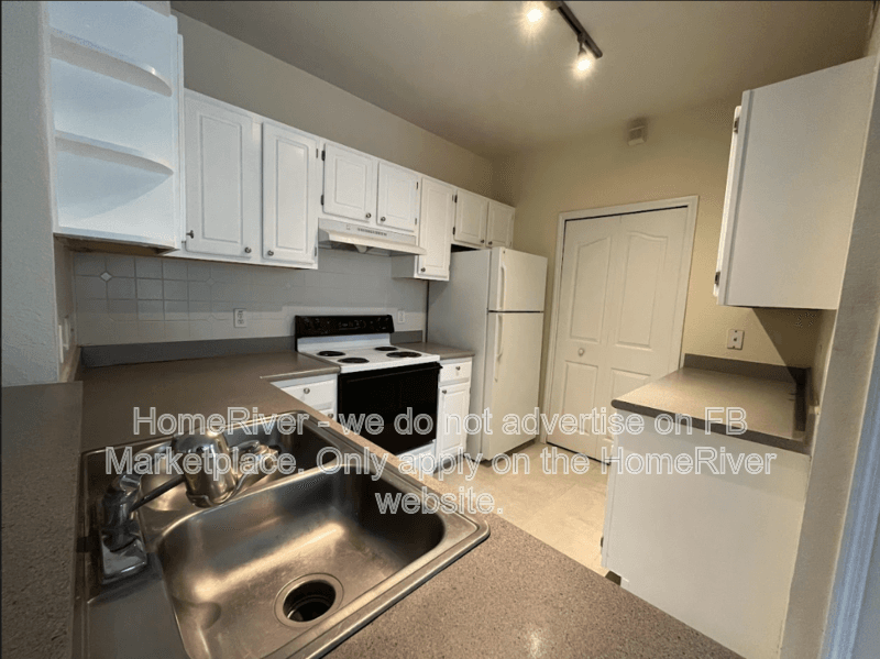 Kissimmee Condo: 8811 Dunes Ct