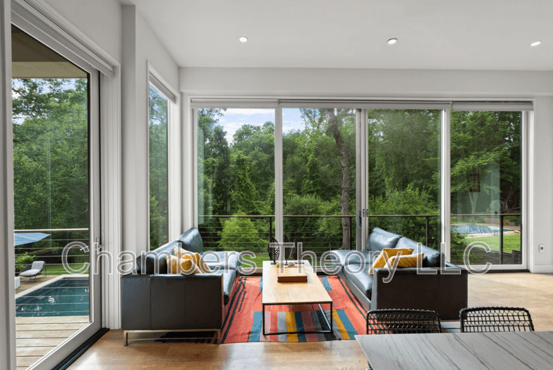 Washington House: 3820 Argyle Ter NW