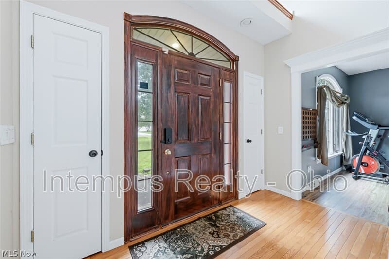 Warren House: 6605 Brookhollow Dr SW