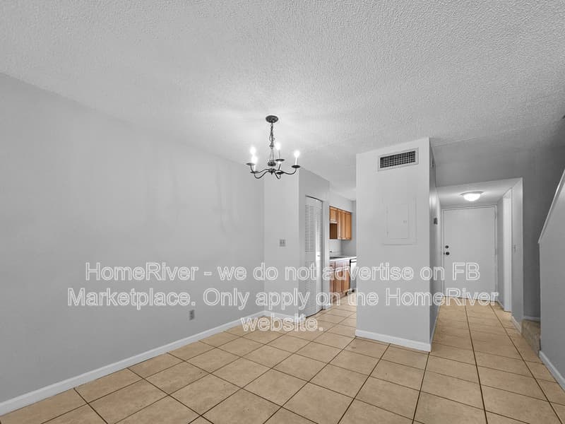 Tampa Condo: 7509 Pitch Pine Cir