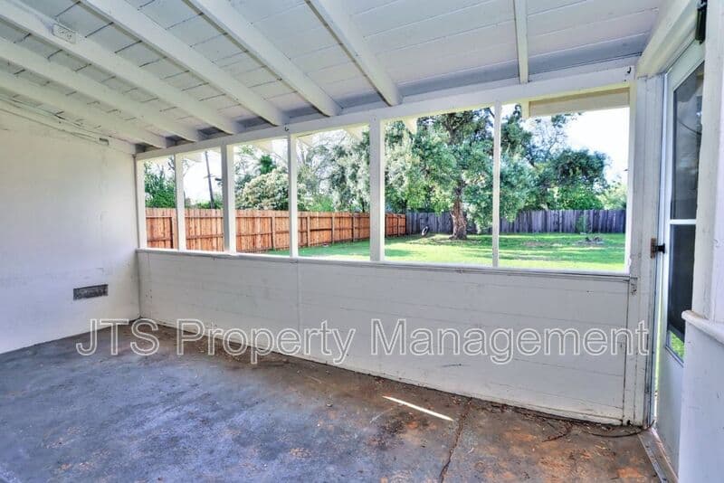Sacramento House: 2733 Marilona Drive