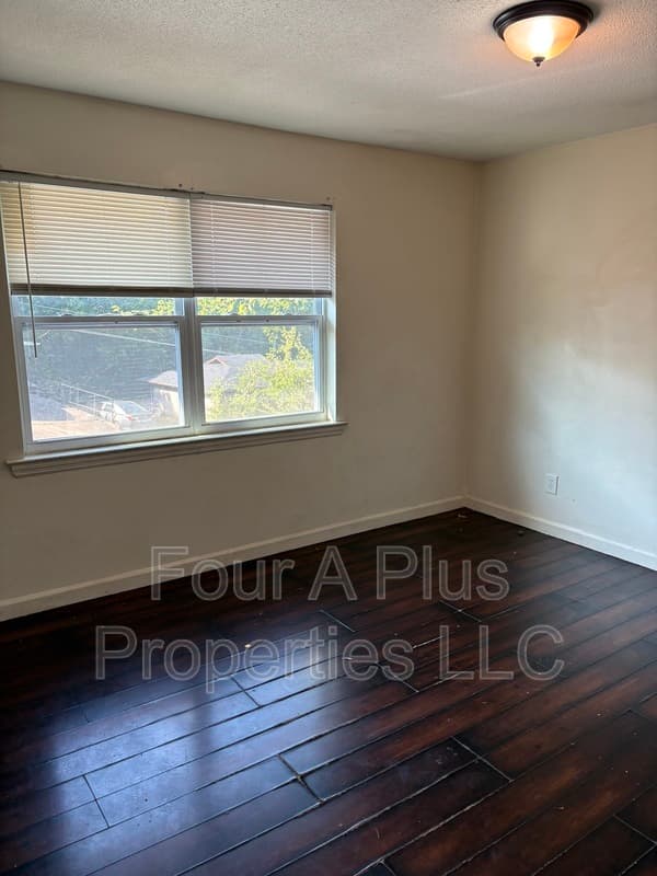 hixson Condo: 4664 cary lane