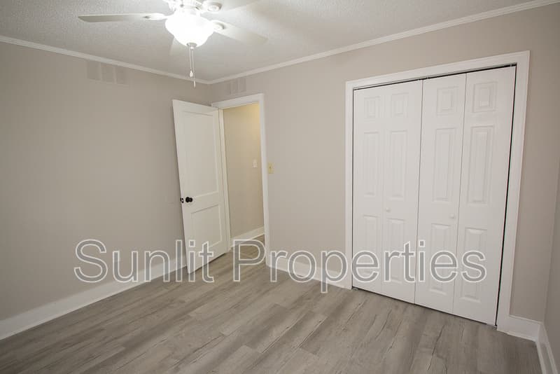 Athens House: 2590 Danielsville Rd