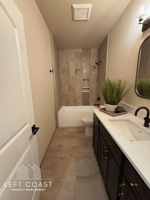 Newport Condo: 811-829 SW 13th Street - 829