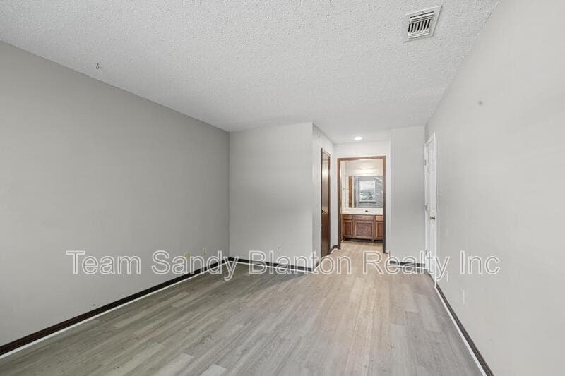 Pensacola House: 455 Stara Circle