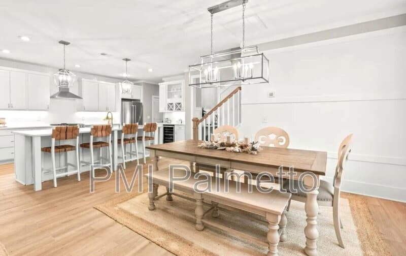 Lexington House: 2322 High Bluff Loop