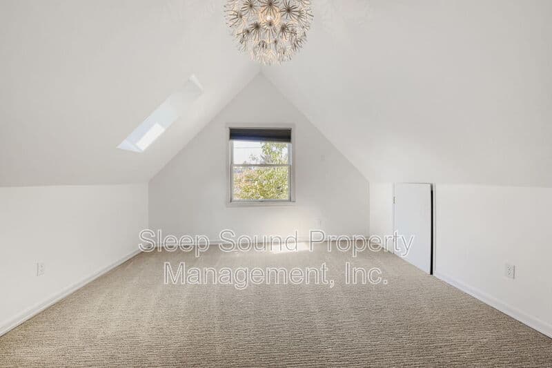 Portland House: 1912 NE 11th Ave
