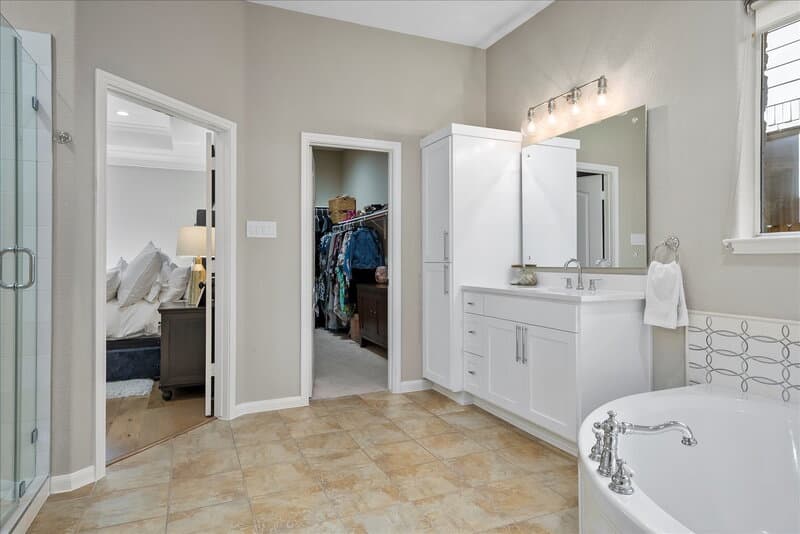 Austin House: 12921 Bloomfield Hills Lane