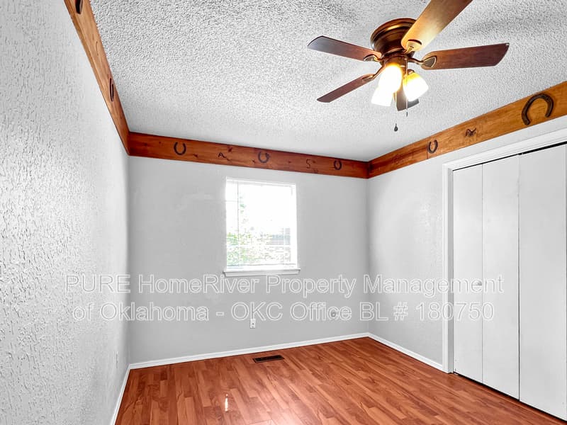 Yukon House: 1029 Cambridge Dr