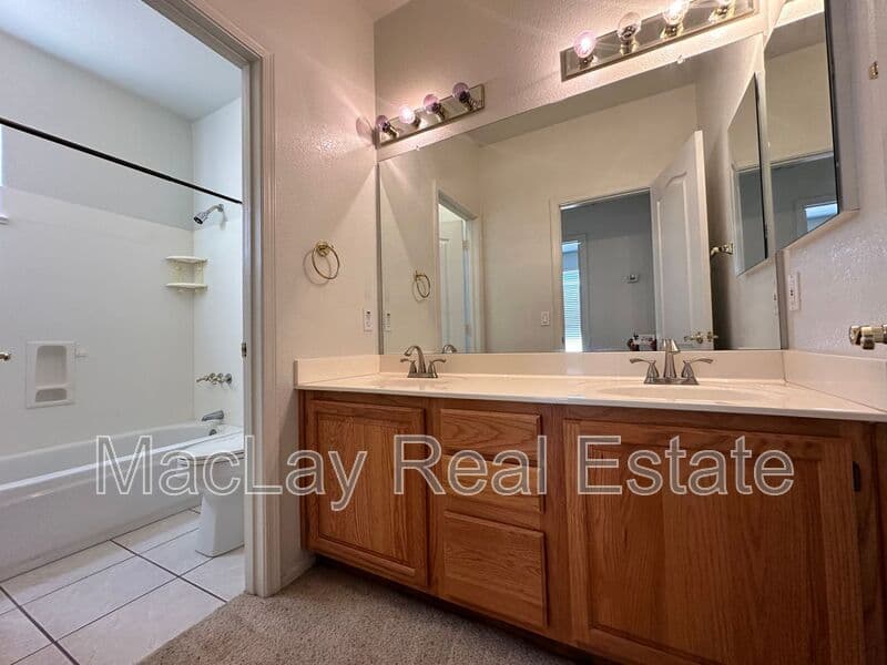 Phoenix House: 2744 E Amberwood Dr