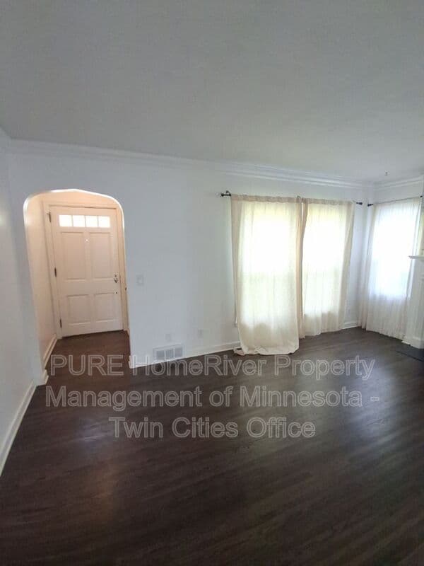 Saint Louis Park House: 2632 Toledo Avenue S