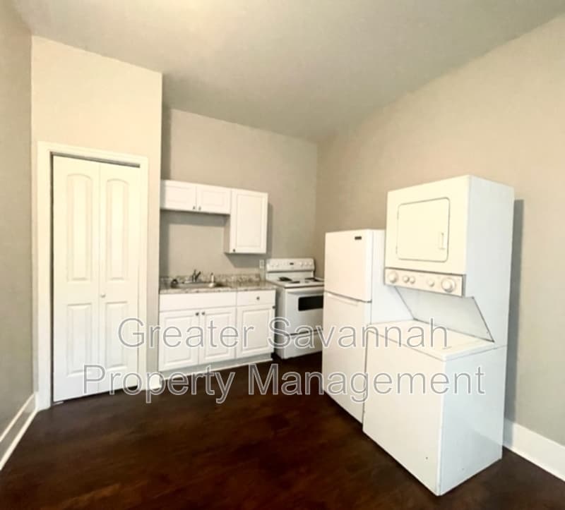 Savannah Condo: 721 East 36th Street