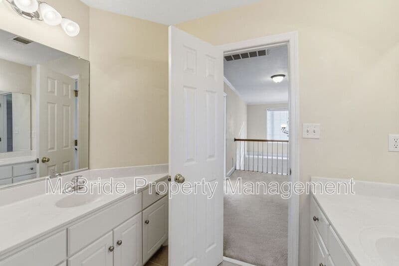 Evans House: 330 Gardenia Drive