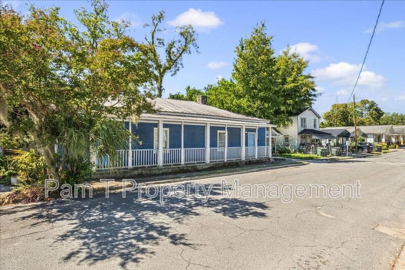 Savannah Condo: 619 Kline St