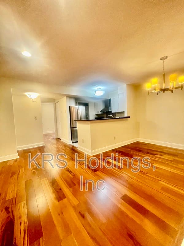 Alexandria Condo: 6917 Mary Caroline Cir