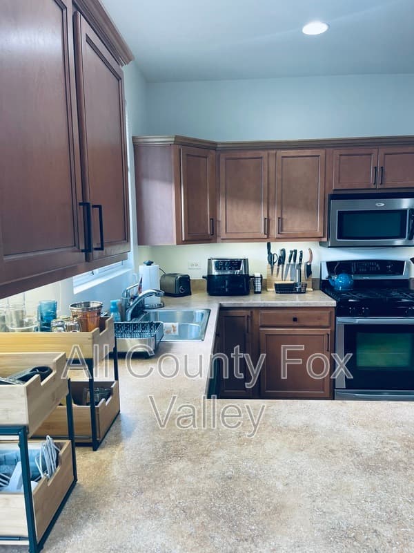 Johnsburg Townhome: 3708 Monica Lane #3