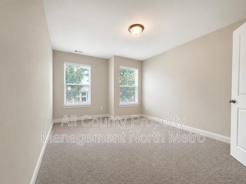 Woodstock House: 797 Stickley Oak Way