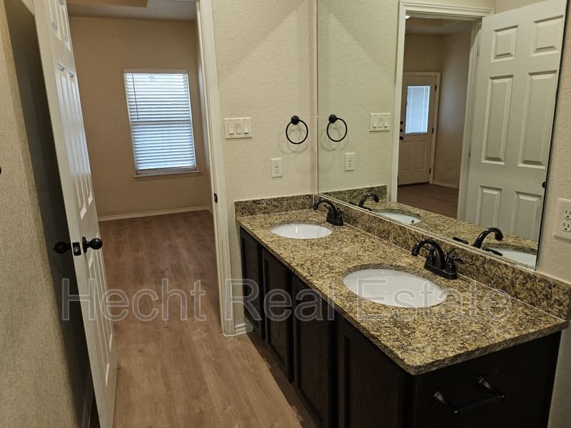 Canyon Lake Condo: 215 Kaspar Way - 1