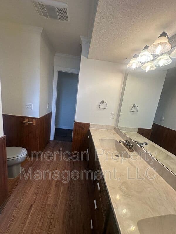 Broken Arrow House: 3812 S Dogwood Ave.